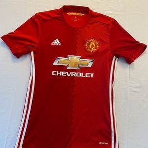 Manchester United 16/17 jersey